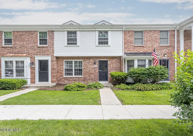 Condo for sale at 6727 Garden Rd, Maumee, OH 43537 | MLS# 10008368