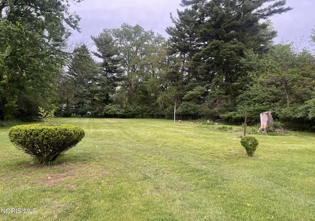 3rd image of 724 Searles Rd, Toledo, OH 43607 | MLS# 10008142