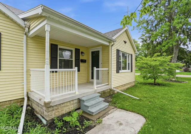 Homes for sale in Findlay, OH | 700 Woodworth Dr, Findlay, OH 45840 | MLS# 10008041