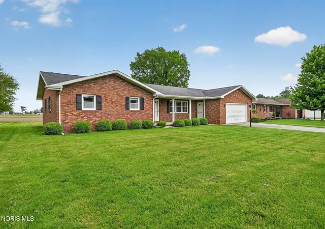 Homes for sale in Fostoria, OH | 755 Nickie Ln, Fostoria, OH 44830 | MLS# 10008120