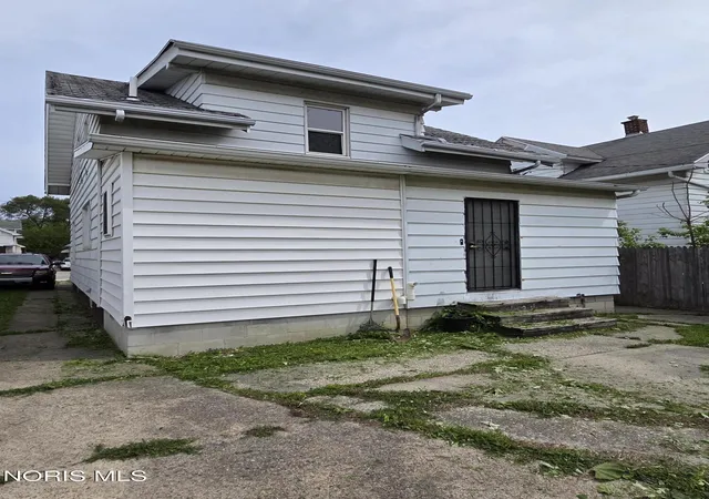Homes for sale in Toledo, OH | 514 E Weber St, Toledo, OH 43608 | MLS# 10008097