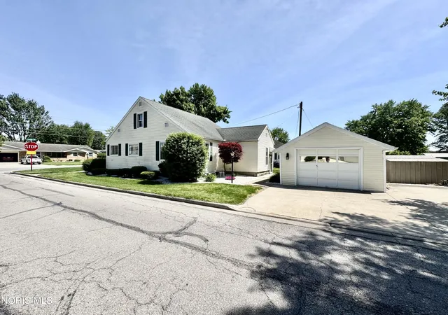 Homes for sale in Ottawa, OH | 1087 N Locust St, Ottawa, OH 45875 | MLS# 10008162
