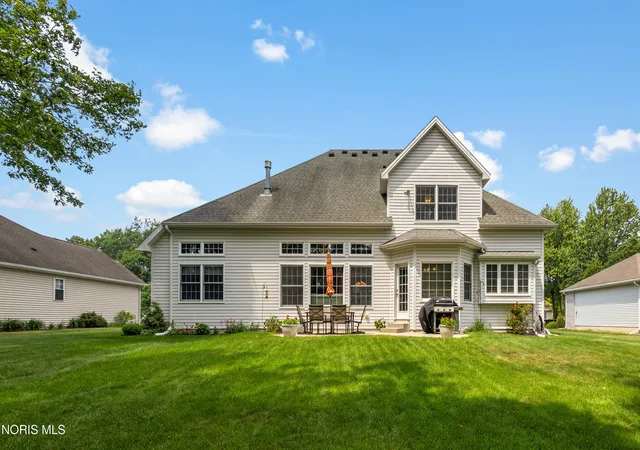 Homes for sale in Holland, OH | 1019 Hialea Ct, Holland, OH 43528 | MLS# 10008103