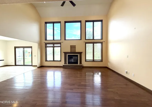 Photo 4 of Single family home for sale at 7939 N Woodbridge Rd, Monclova, OH 43542 | MLS# 10008115 | Listing updated on 2026-07-13