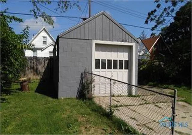 Homes for sale in Toledo, OH | 1744 Bigelow St, Toledo, OH 43613 | MLS# 10008130