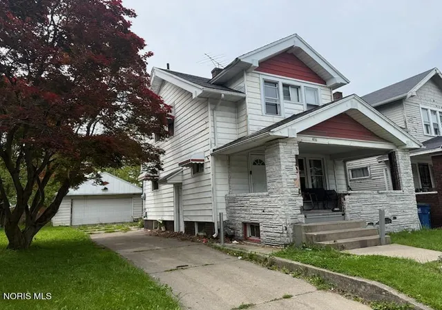 Homes for sale in Toledo, OH | 416 Spring St, Toledo, OH 43608 | MLS# 10008163