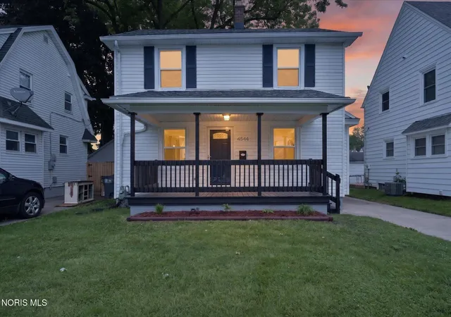 Homes for sale in Toledo, OH | 4544 Commonwealth Ave, Toledo, OH 43612 | MLS# 10008334