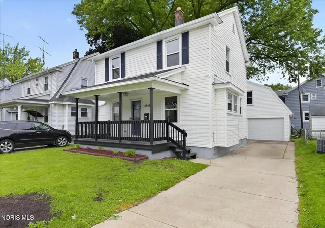 Homes for sale in Toledo, OH | 4544 Commonwealth Ave, Toledo, OH 43612 | MLS# 10008334