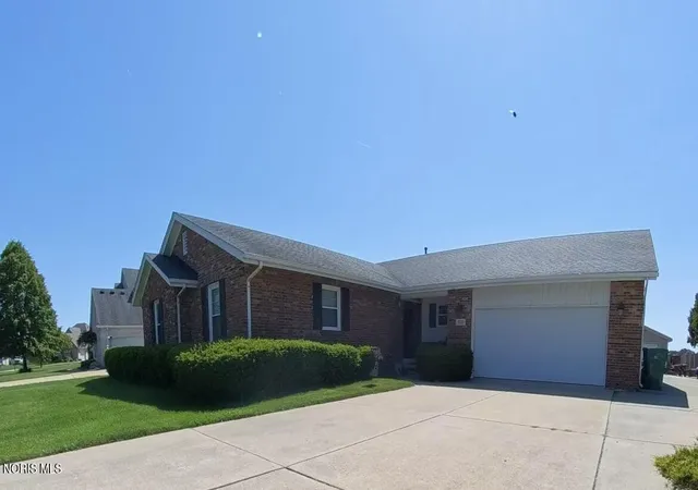 1st image of 355 Wolf Creek Ct, Northwood, OH 43619 | MLS# 10008373
