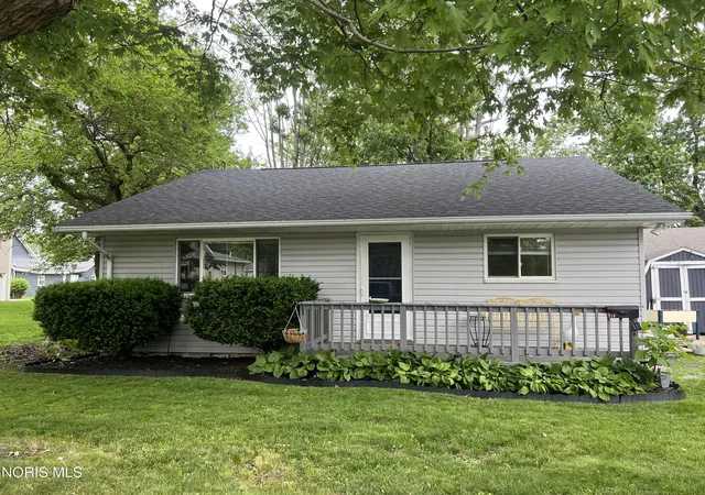 Homes for sale in Bowling Green, OH | 301 Leroy Ave, Bowling Green, OH 43402 | MLS# 10008265