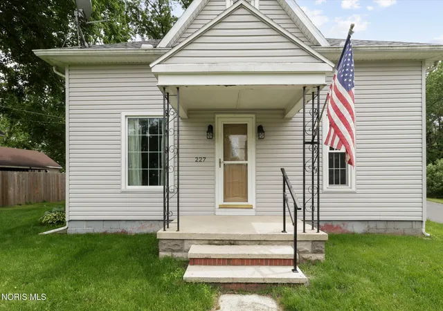 Photo 4 of Sale Pending at 227 W Main St, Wayne, OH 43466 | MLS# 10008324 | Listing updated on 2026-10-08