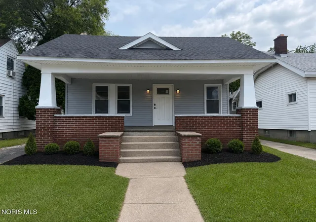 Homes for sale in Toledo, OH | 3644 Jackman Rd, Toledo, OH 43612 | MLS# 10009259