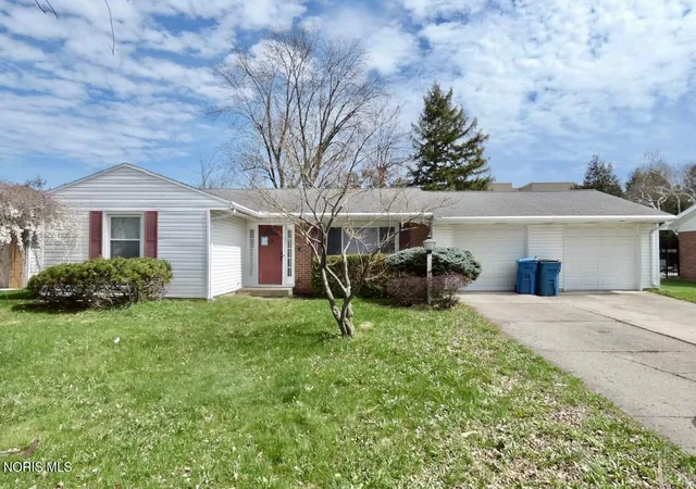 Homes for sale in Fremont, OH | 1425 White Ave, Fremont, OH 43420 | MLS# 10008564