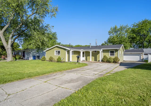 1st image of 26933 Whiteside Dr, Perrysburg, OH 43551 | MLS# 10008411