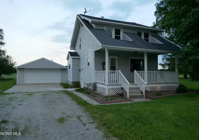 Homes for sale in Walbridge, OH | 29658 Tracy Rd, Walbridge, OH 43465 | MLS# 10008322