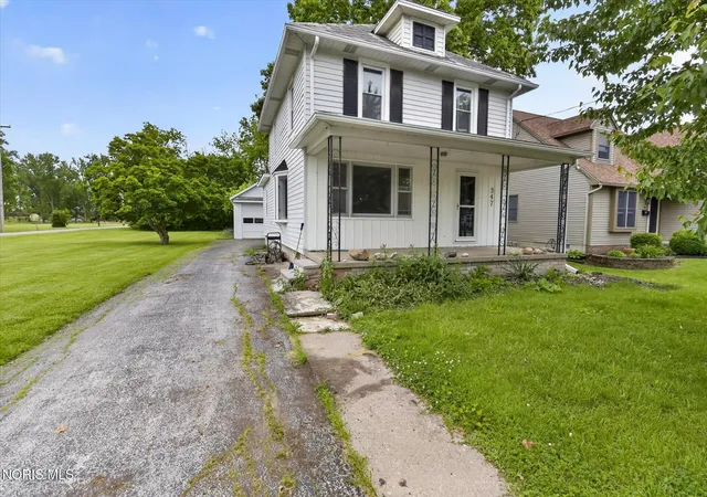 Homes for sale in Oak Harbor, OH | 347 E Water St, Oak Harbor, OH 43449 | MLS# 10009440