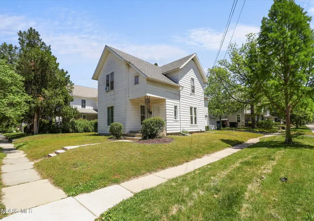 3rd image of 502 N Prospect St, Bowling Green, OH 43402 | MLS# 10008488