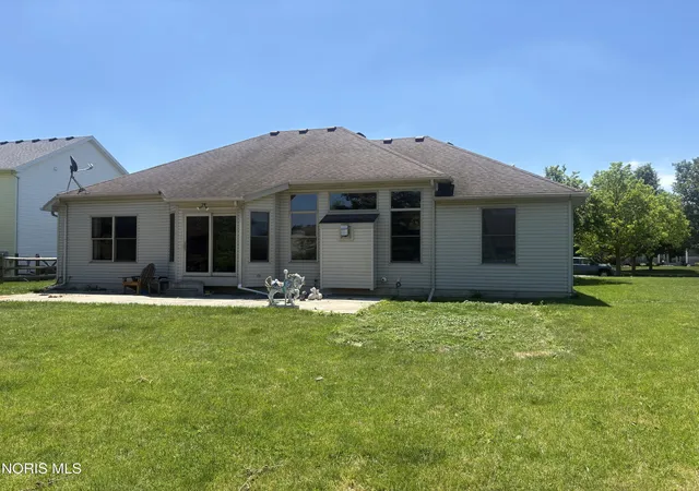 Photo 3 of Single family home for sale at 7710 Wellsbury Dr, Waterville, OH 43566 | MLS# 10008829 | Listing updated on 2026-07-16