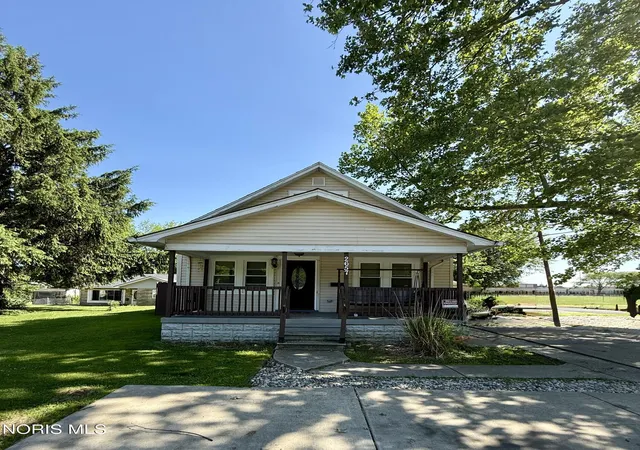 Photo 1 of Sale Pending at 2657 W Alexis Rd, Toledo, OH 43613 | MLS# 10008369 | Listing updated on 2026-08-27