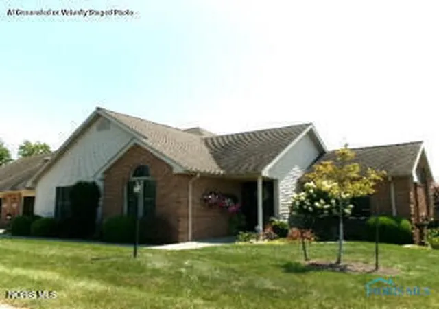 Homes for sale in Ottawa, OH | 304 Oakview Dr, Ottawa, OH 45875 | MLS# 10008438