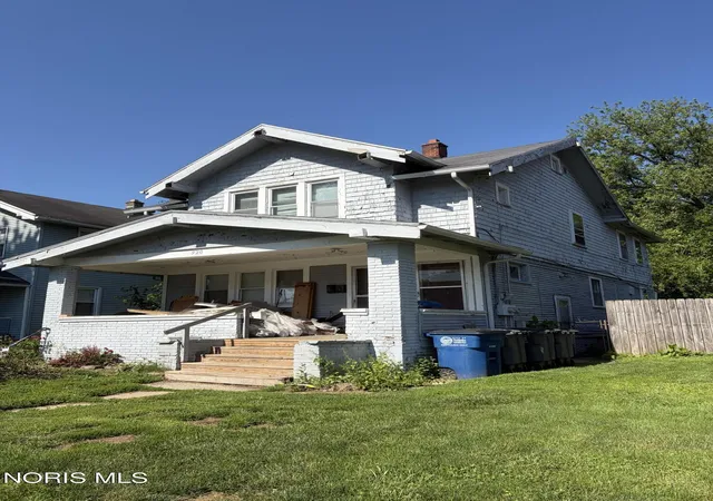 Homes for sale in Toledo, OH | 920 National Ave, Toledo, OH 43609 | MLS# 10008409
