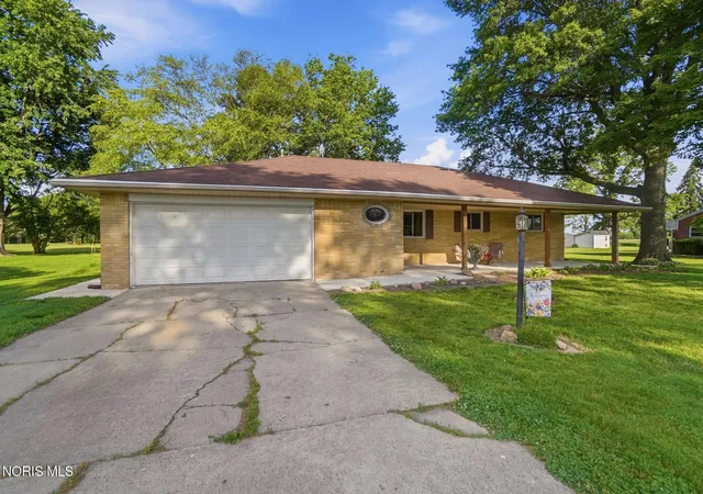 Homes for sale in Genoa, OH | 1678 N Smith Dr, Genoa, OH 43430 | MLS# 10008537