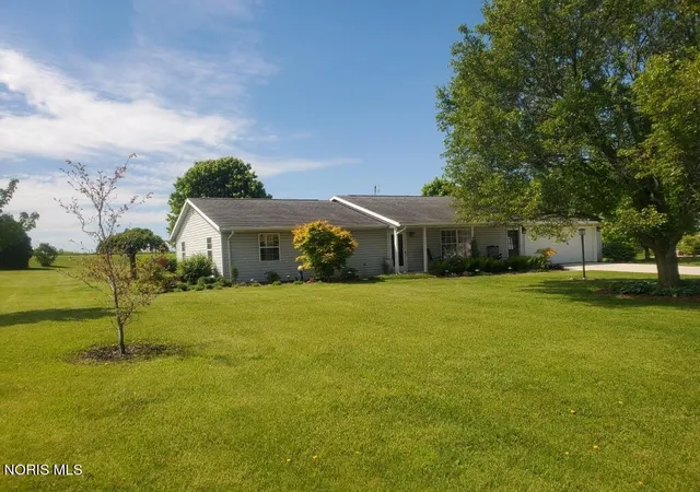 Homes for sale in Tiffin, OH | 3900 Blue Bird Ct, Tiffin, OH 44883 | MLS# 10008481