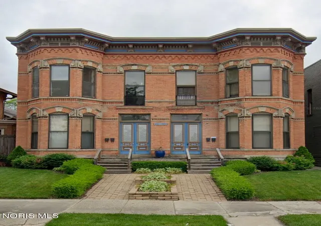 Photo 4 of House for sale at 931 N Superior St, Toledo, OH 43604 | MLS# 10008590 | Listing updated on 2026-08-21