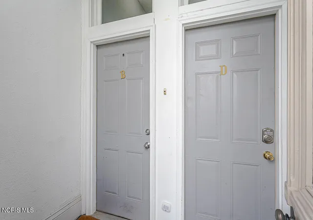 Photo 3 of Multi family home for sale at 931 N Superior St, Toledo, OH 43604 | MLS# 10008590 | Listing updated on 2026-08-21