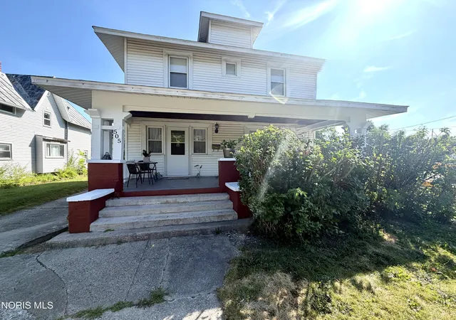 Homes for sale in Defiance, OH | 505 Ralston Ave, Defiance, OH 43512 | MLS# 10008539