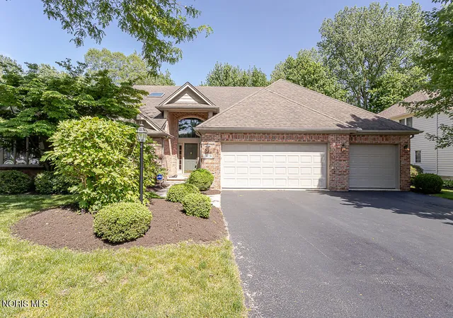 2nd image of 3428 Amberwood Ln, Toledo, OH 43617 | MLS# 10008550
