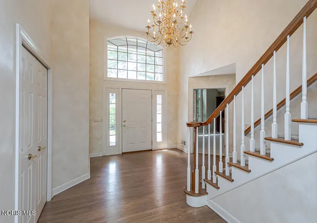3rd image of 3428 Amberwood Ln, Toledo, OH 43617 | MLS# 10008550