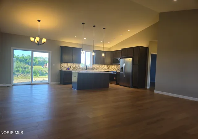2nd image of 700 Winter Ct, Carey, OH 43316 | MLS# 10008538