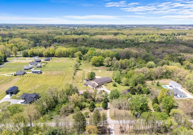 Homes for sale in Swanton, OH | 5691 County Road 1 2, Swanton, OH 43558 | MLS# 10008542