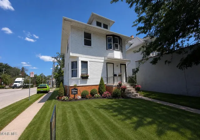 1st image of 818 Phillips Ave, Toledo, OH 43612 | MLS# 10008580
