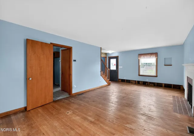 Homes for sale in Fostoria, OH | 223 Summit St, Fostoria, OH 44830 | MLS# 10008573