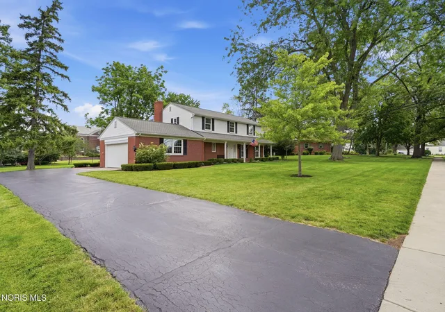 Homes for sale in Findlay, OH | 120 Church Hill Dr, Findlay, OH 45840 | MLS# 10008628