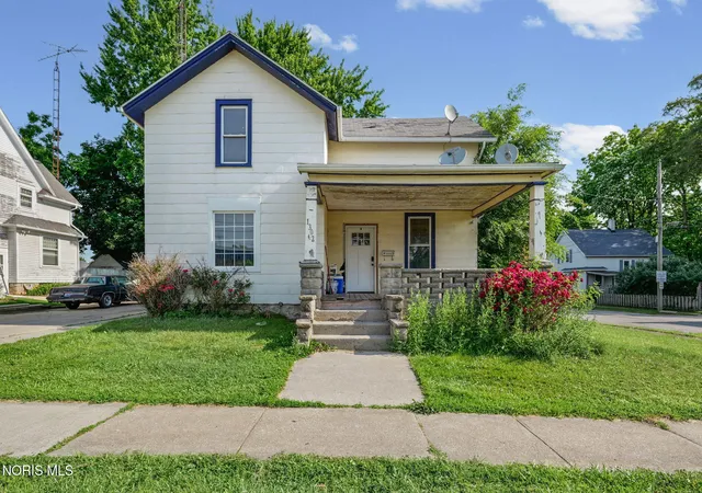 Homes for sale in Fremont, OH | 1302 Napoleon St, Fremont, OH 43420 | MLS# 10008916