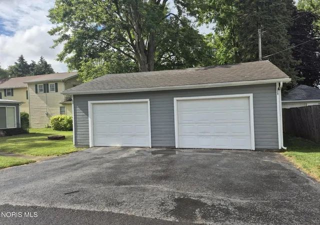 Homes for sale in Findlay, OH | 853 Beech Ave, Findlay, OH 45840 | MLS# 10008606