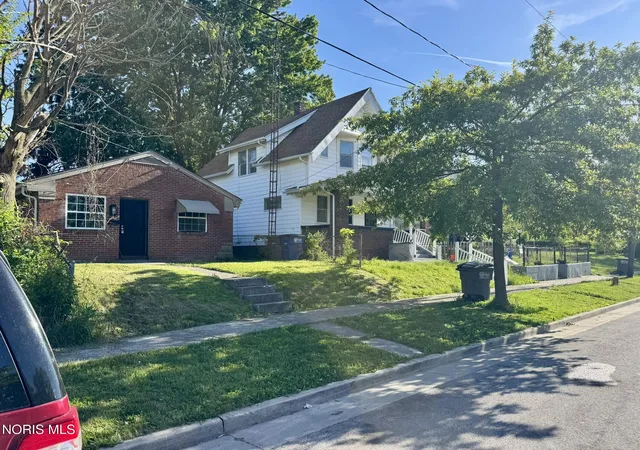 Homes for sale in Toledo, OH | 660 Maywood Ave, Toledo, OH 43608 | MLS# 10008592