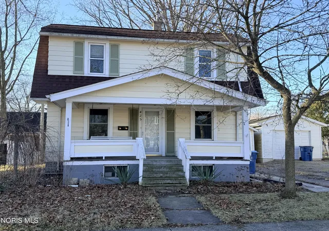 Homes for sale in Bryan, OH | 425 Oakwood Ave, Bryan, OH 43506 | MLS# 10008611