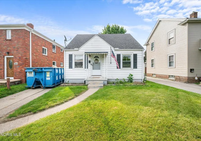 Photo 2 of Single family home for sale at 3170 Sherbrooke Rd, Toledo, OH 43606 | MLS# 10008640 | Listing updated on 2026-07-06