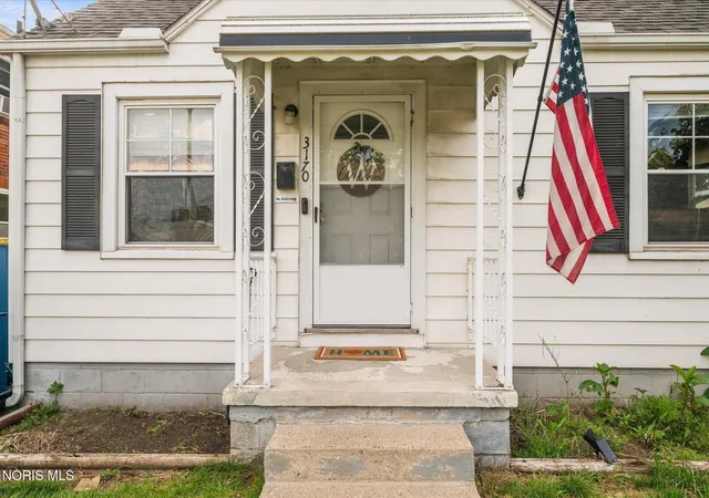 Photo 4 of Single family home for sale at 3170 Sherbrooke Rd, Toledo, OH 43606 | MLS# 10008640 | Listing updated on 2026-07-06