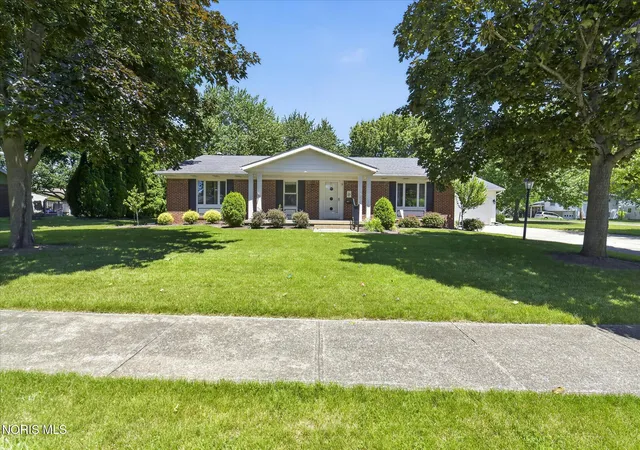 Homes for sale in Napoleon, OH | 1006 Westchester Ave, Napoleon, OH 43545 | MLS# 10008644