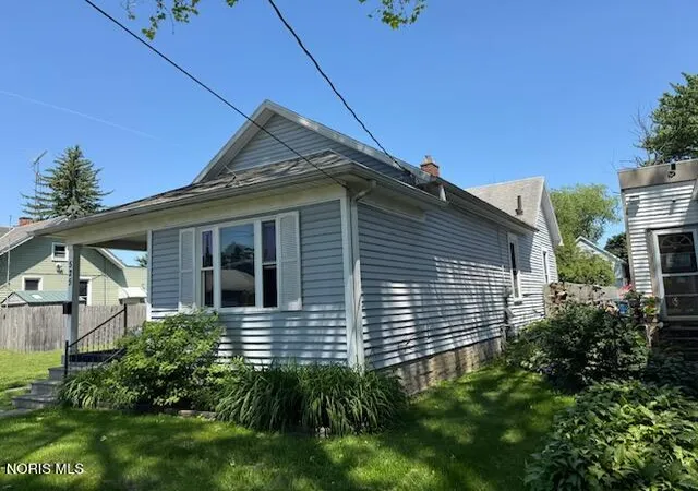 Homes for sale in Toledo, OH | 525 Plymouth St, Toledo, OH 43605 | MLS# 10008645