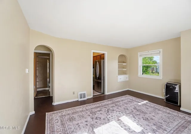 Photo 4 of Single family home for sale at 4325 Suder Ave, Toledo, OH 43611 | MLS# 10008648 | Listing updated on 2026-07-08