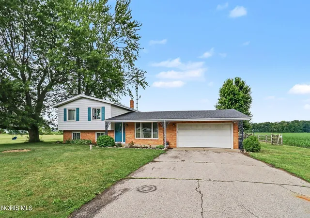Photo 3 of Single family home for sale at 9504 Waterville Swanton Rd, Waterville, OH 43566 | MLS# 10008661 | Listing updated on 2026-09-14