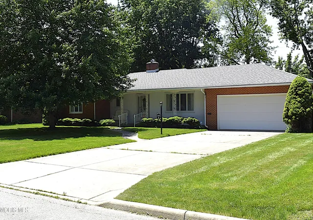Homes for sale in Findlay, OH | 300 Mohican Rd, Findlay, OH 45840 | MLS# 10008695