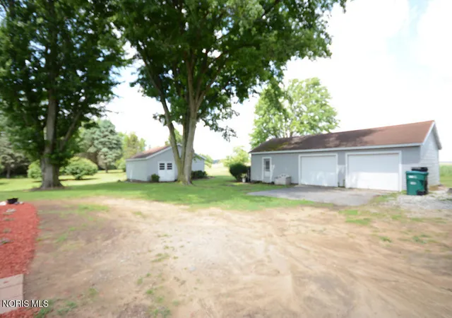 Photo 4 of Single family home for sale at 1300 E Bowling Green Rd, Bradner, OH 43406 | MLS# 10008709 | Listing updated on 2026-07-20