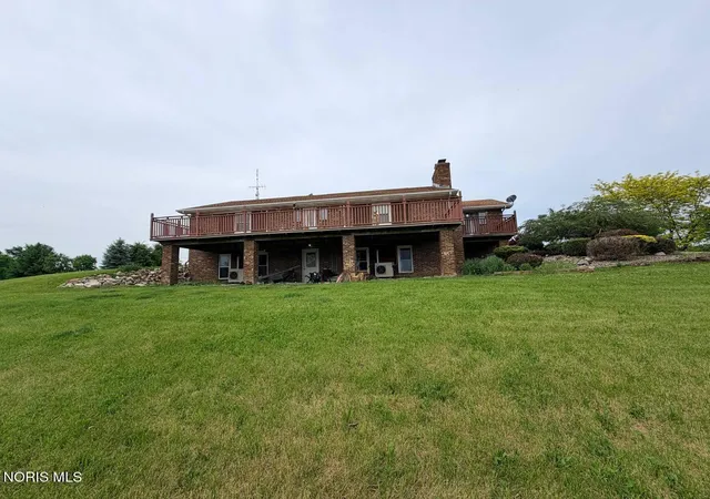 Homes for sale in Edon, OH | 19099 County Road 2, Edon, OH 43518 | MLS# 10008717